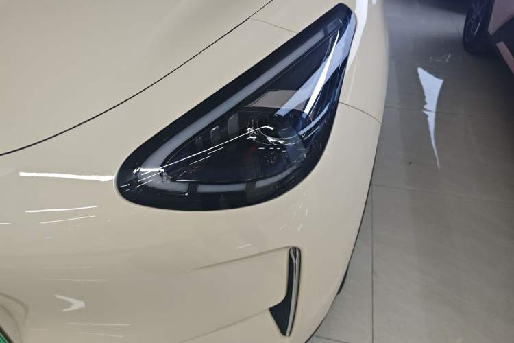 Used Geely Galaxy Geome 2025 UP 410km Exploration Edition Left Front Headlight