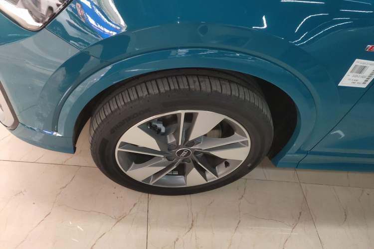 Used Audi Q2L 2025 35 TFSI Progressive Dynamic Edition