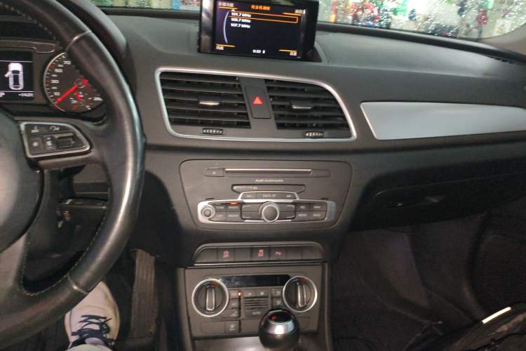 Used Audi Q3 2016 35 TFSI Fashion Model
