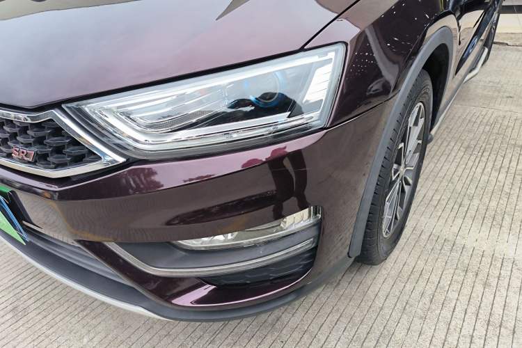 Used Zotye SR7 2017 1.5T CVT Cube Dream Edition
