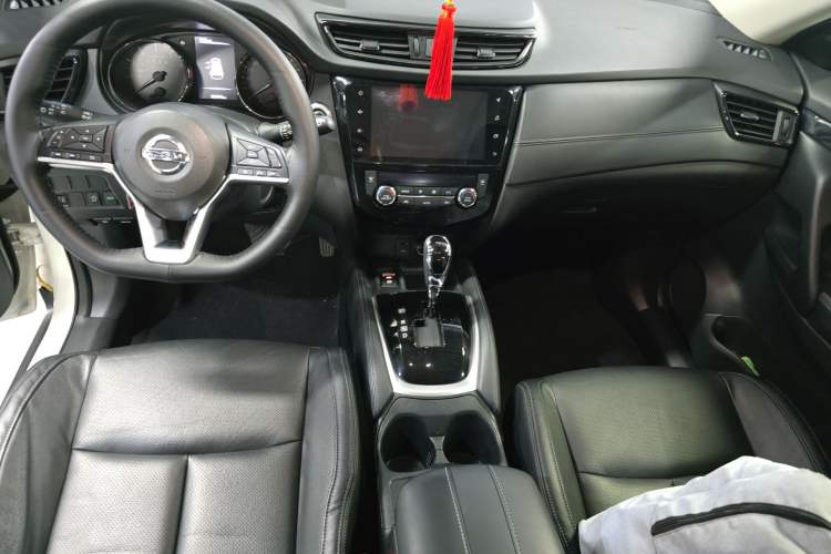 Used Nissan X-Trail 2020 2.0L XL ITS CVT 2WD SmartConnect Comfort Edition Center Console