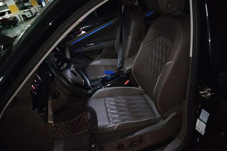 Used Volkswagen Passat 2021 330TSI Luxury Edition Left Front Seat