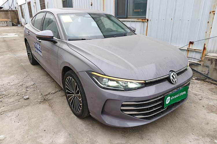 Used Volkswagen Passat 2025 Pro 380TSI Dragon Supreme Edition