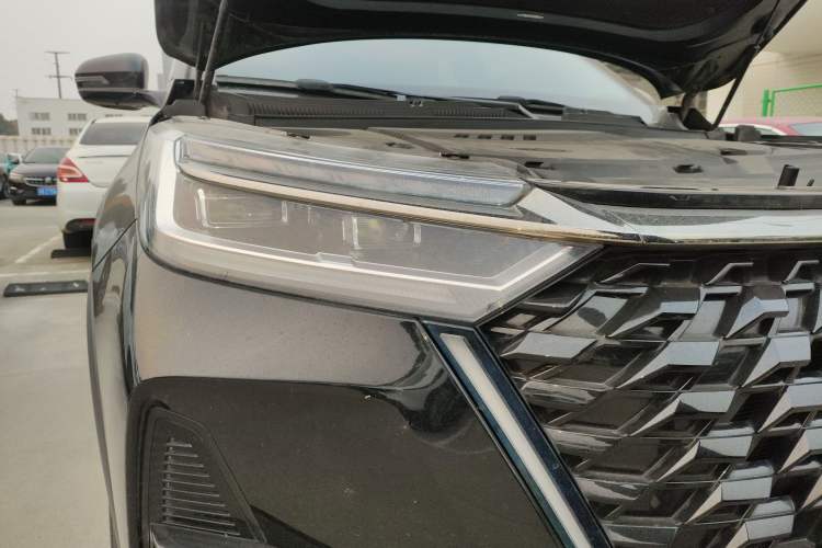 Used Chery Tiggo 8 PRO 2024 Champion Edition 290T Two-Wheel Drive Shining Version 5 Seats