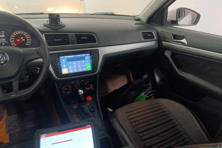 Used Volkswagen Lavida 2015 1.6L Automatic Fashion Edition