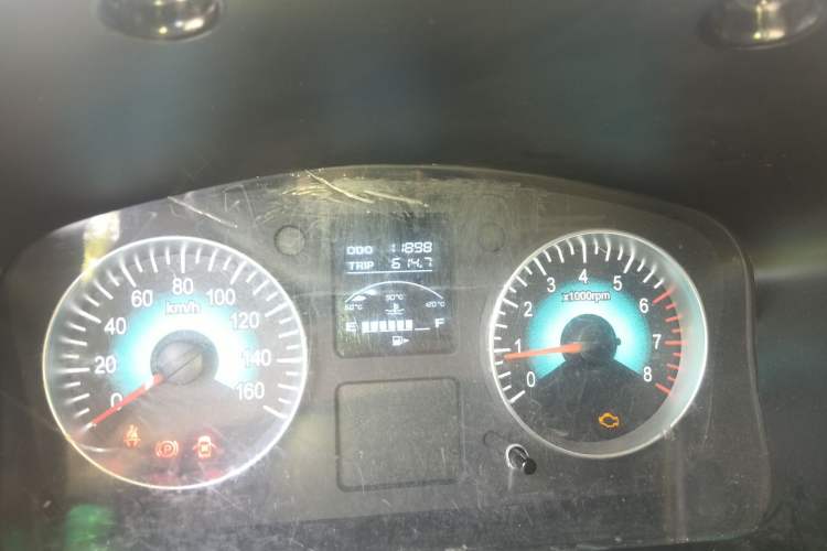 Used Jinbei Hiace X30 2023 1.5L Business-Style Passenger Van 5/6/7-Seater Non-Air-Conditioned Version SWC15M
