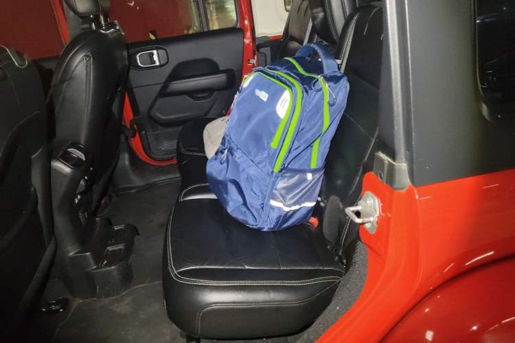 Used Jeep Wrangler 2018 2.0T Sahara Four-Door Edition