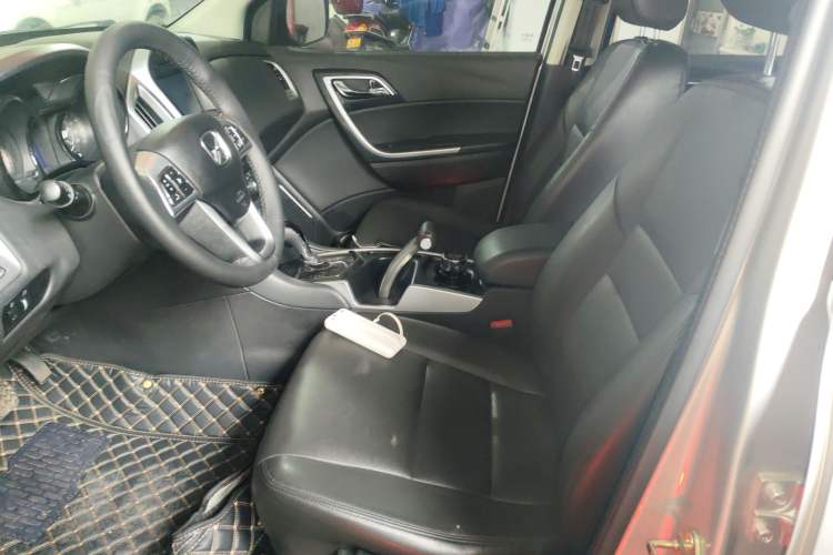 Used JMC Yusheng S350 2013 2.4T Automatic 2WD Diesel Luxury Edition 5 Seats