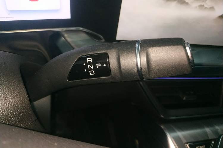 Used Haval XY 2022 1.5T Smart Edition Gear Lever