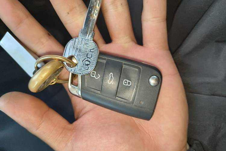 Used Volkswagen Tayron 2022 380TSI Four-Wheel Drive Luxury Connected Pro Version Vehicle Key