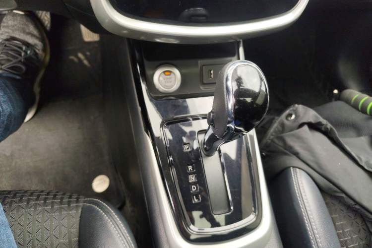 Used Nissan Tiida 2020 1.6L CVT Smart Drive Edition Gear Lever