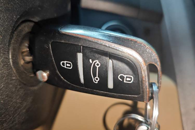 Used Honda CR-V 2010 2.4L automatic four-wheel drive luxury version