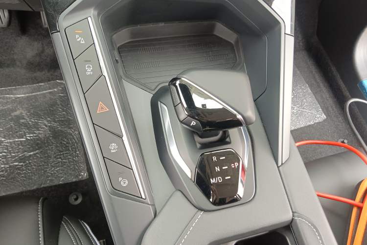 Used Lynk & Co 06 2023 Remix 1.5T Shero
