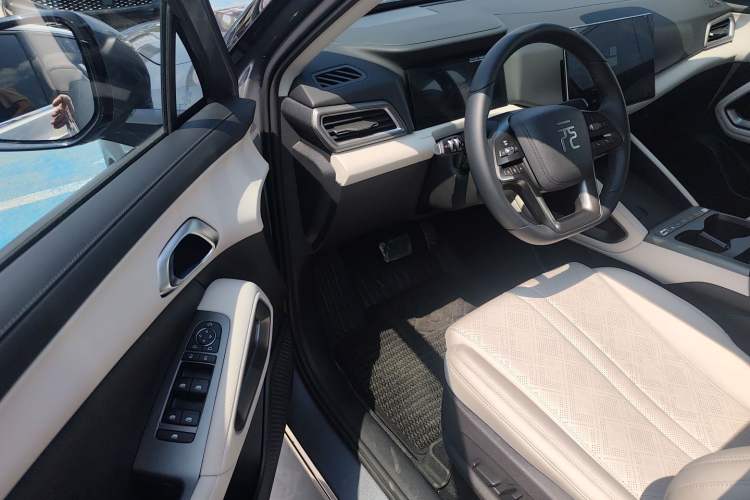 Used BYD Yuan UP 2025 Intelligent Driving Version 401 km Leading Edition