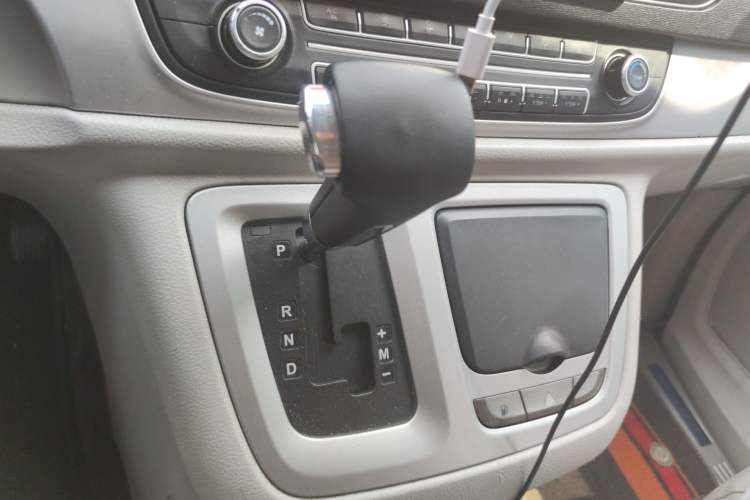 Used SAIC MAXUS G10 2014 2.0T Automatic Elite Edition