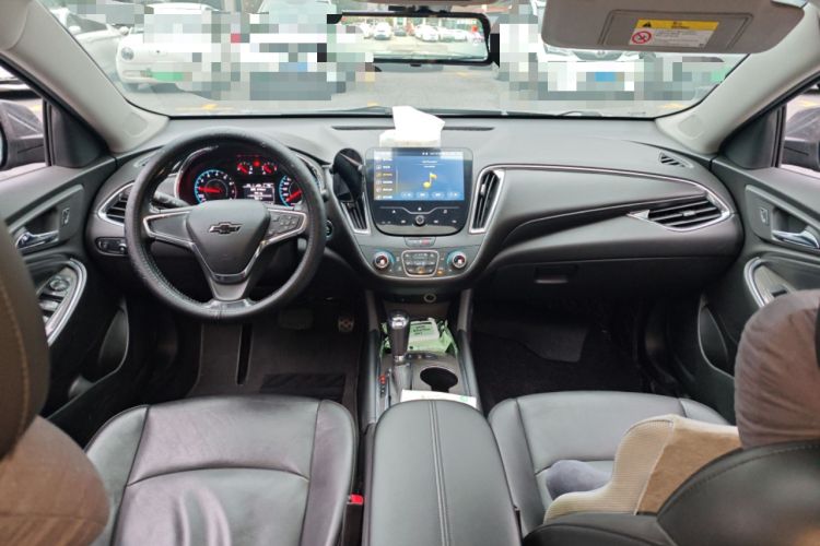 Used Chevrolet Malibu XL 2017 1.5T Automatic Ruichi Edition Center Console