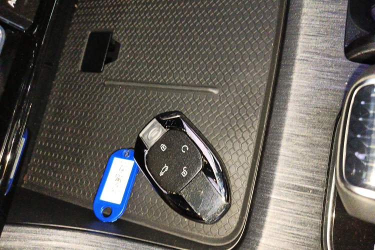 Used GAC Trumpchi GS8 2025 Linghang Series 2.0 TGDI Two-Wheel-Drive Luxury Edition 5 Seats