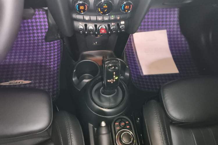 Used MINI 2023 Updated 2.0T COOPER S Artist Gear Lever