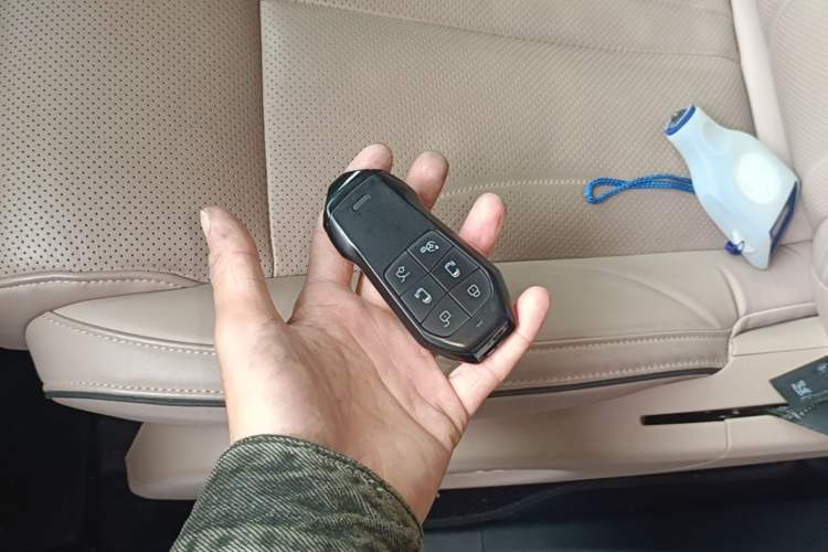 Used XPeng X9 2024 702 Ultra-Long Range Max