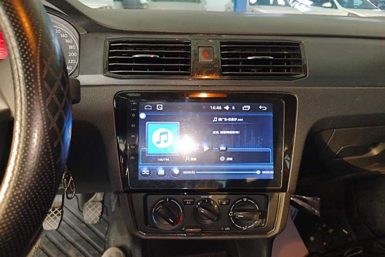 Used Volkswagen Santana 2016 1.6L Manual Fashion Edition