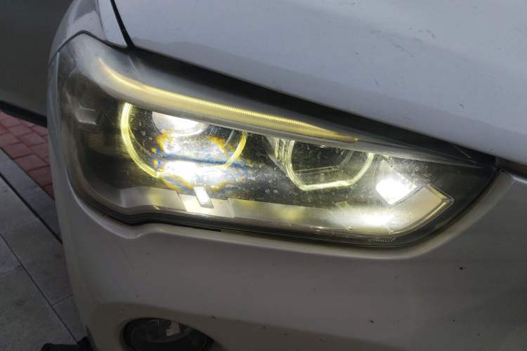 Used BMW X1 2016 sDrive20Li Luxury Model Right Front Headlight
