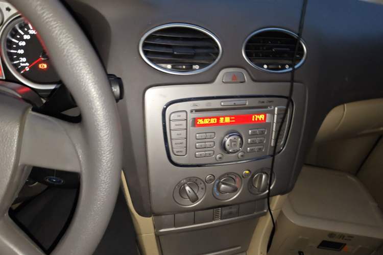 Used Ford Focus 2012 Sedan Classic 1.8L Manual Base Model
