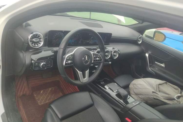 Used Mercedes-Benz A-Class 2019 A 200 Dynamic Edition Center Console