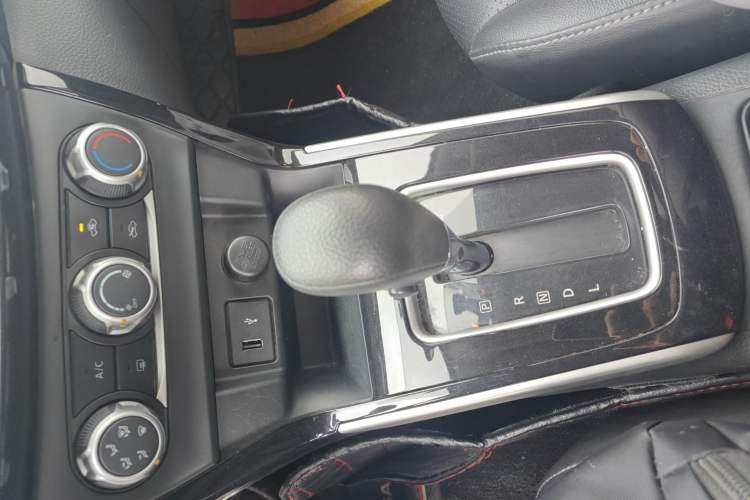 Used Nissan Sylphy 2021 Classic 1.6XL CVT Luxury Edition Gear Lever