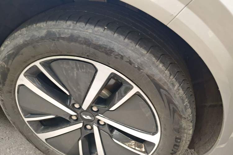 Used Li Auto L6 2024 Pro Model Right Front Wheel Hub