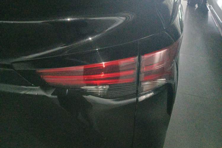 Used Toyota Sienna 2021 2.5L Hybrid Premium Edition
