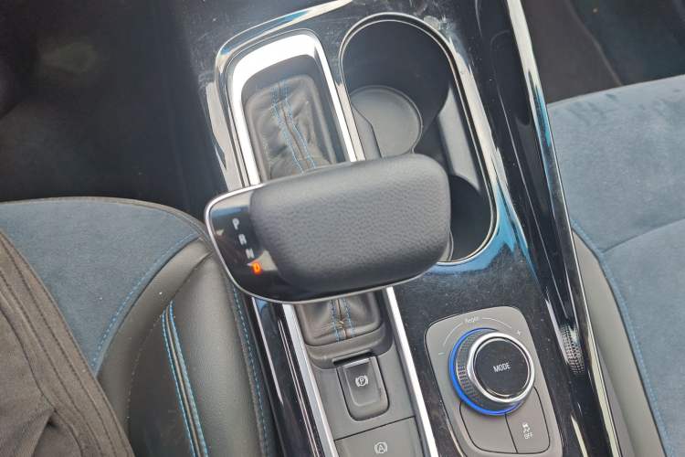 Used Buick Velite 6 2019 Connected & Smart Edition Gear Lever