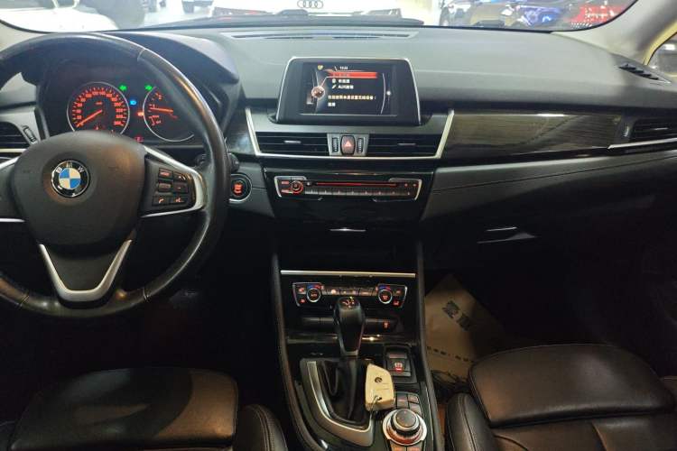 Used BMW 2 Series Active Tourer (Import) 2014 220i Luxury Design Package
