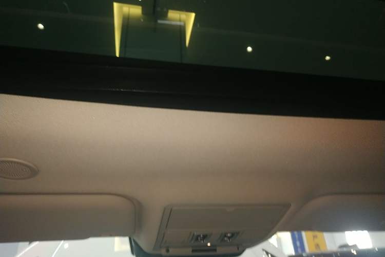 Used Land Rover Range Evoque 2023 Aurora L 249 PS Luxury Edition
