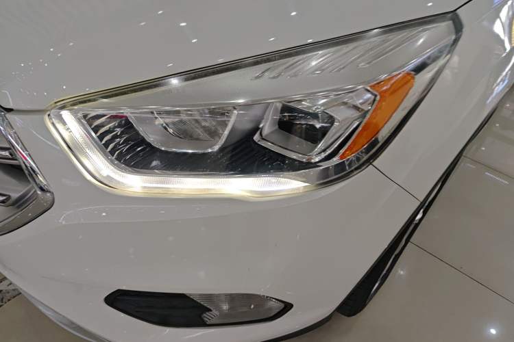 Used Ford Kuga 2017 EcoBoost 180 Two-Wheel-Drive Luxury Wing Edition
