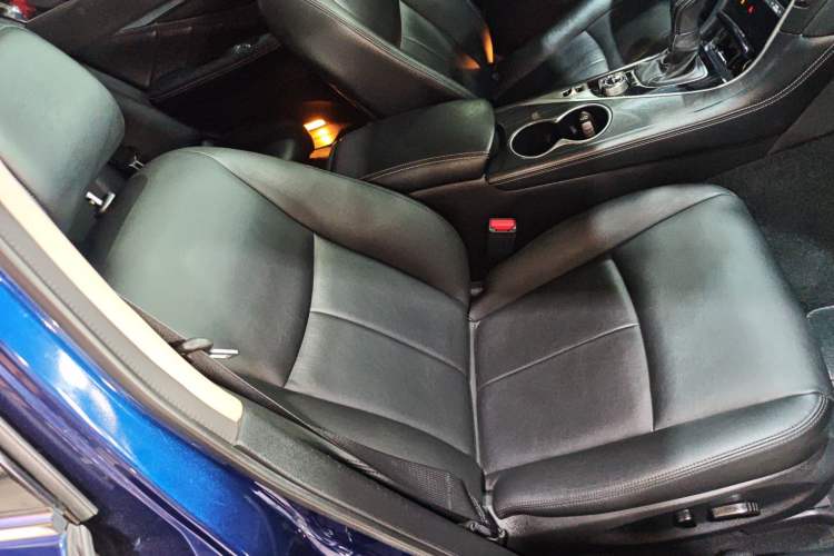 Used Infiniti Q50L 2018 2.0T Comfort Edition China VI Standard
