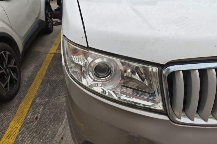 Used Jinbei New Hiace X30L 2018 1.5L Box Truck Business Edition DLCG14 Right Front Headlight