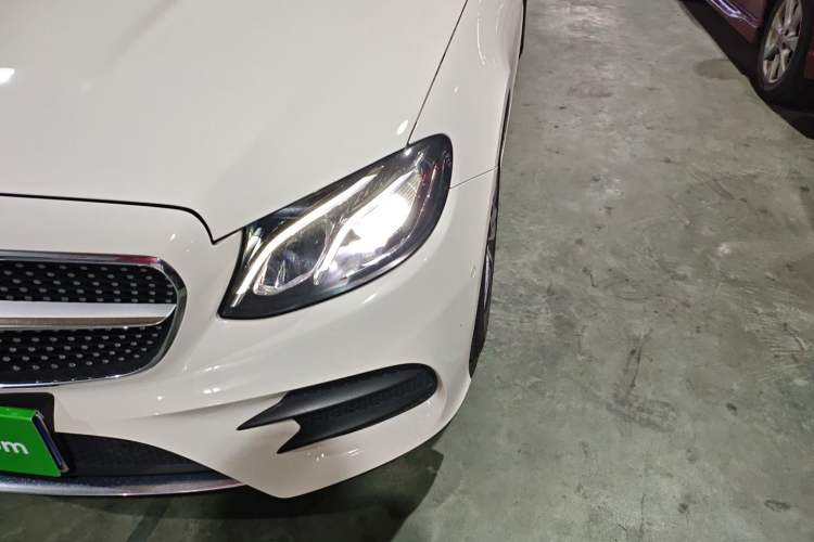 Used Mercedes-Benz E-Class (Import) 2017 E 200 Coupe
