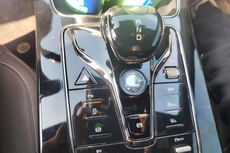 Used BYD Han 2022 DM-i 121KM Prestige Model