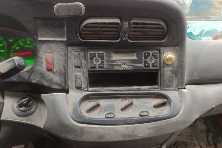 Used Jinbei Hiace 2011 2.0L 5th Generation Power King Classic 4G20D4B
