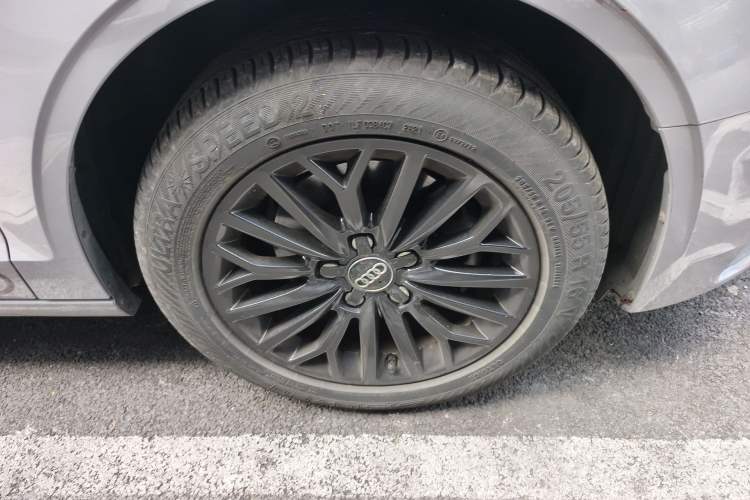 Used Audi A3 2014 Limousine 35 TFSI Automatic Fashion Model