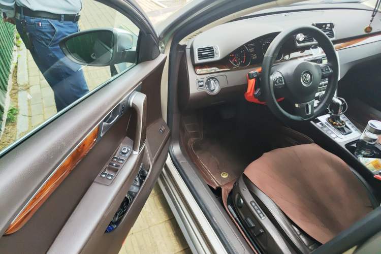 Used Volkswagen Magotan 2012 Travel Edition 2.0 TSI Luxury Version
