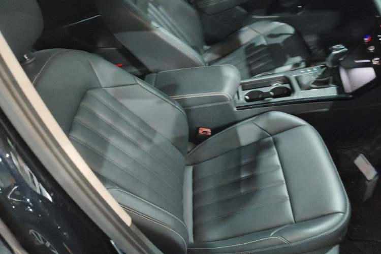 Used Volkswagen Passat 2024 280TSI Business Edition
