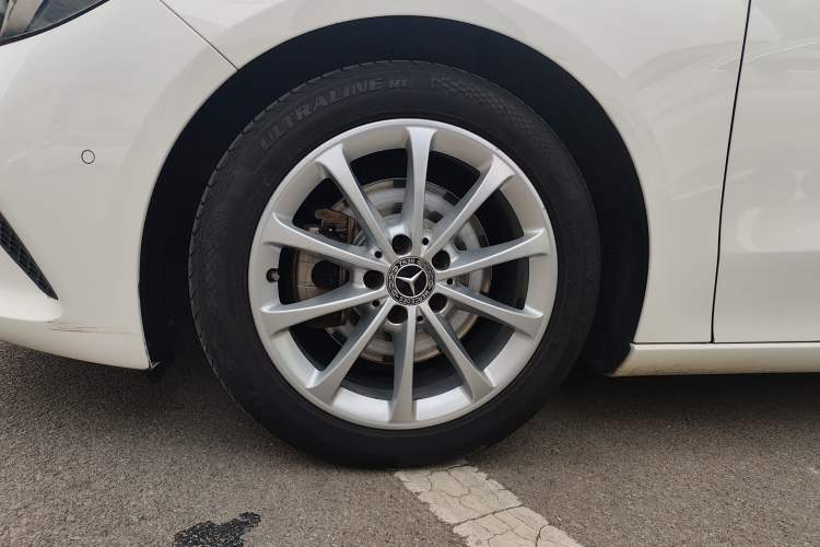 Used Mercedes-Benz B-Class 2020 B 200 Fashion Model Left Front Wheel Hub