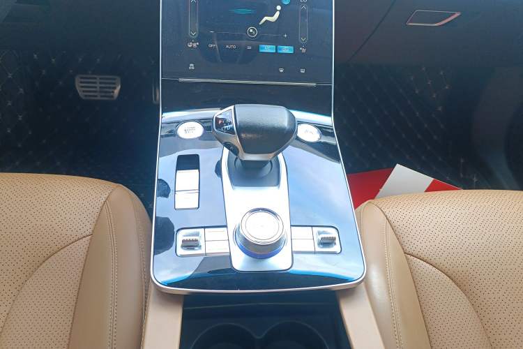 Used BAIC Beijing X7 2020 1.5TD DCT Leading Edition Gear Lever