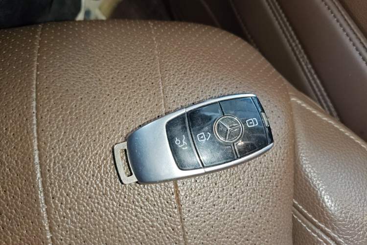 Used Mercedes-Benz E-Class 2016 E 300 L Stylish Model Vehicle Key