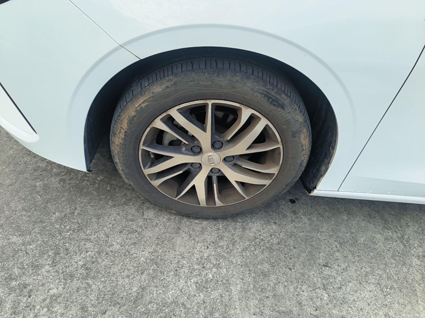 Geely Auto Emgrand 2023 4th Generation Champion Edition 1.5L CVT Luxury Model — снимка 10