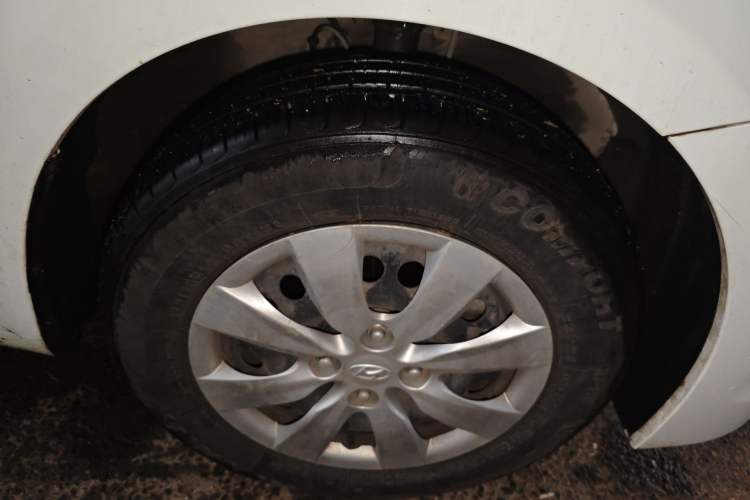 Used Hyundai Verna (older generation) 2014 1.4L Manual Smart GLS Trim
