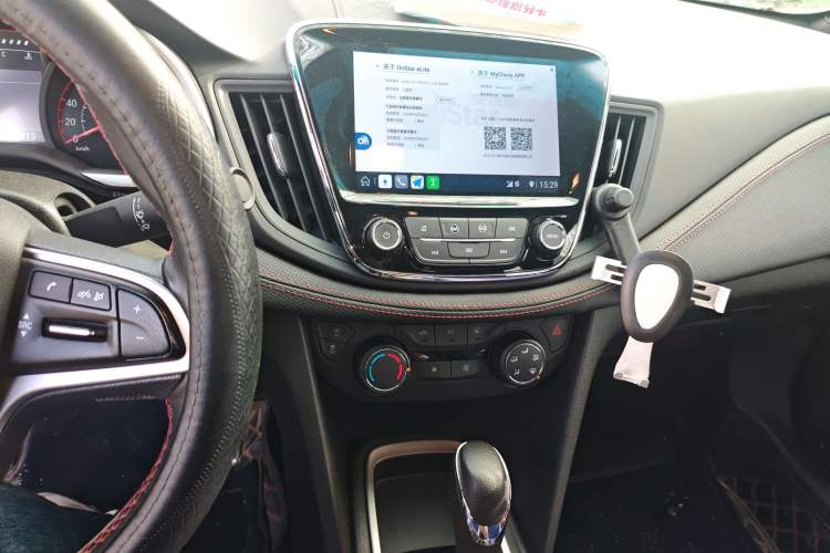 Used Chevrolet Monza 2020 Light Hybrid RS 330T Automatic Comfort Edition Audio And AC Panel