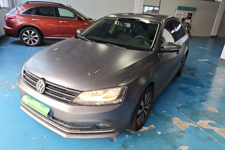 Used Volkswagen Sagitar 2017 230TSI Automatic Comfort Version