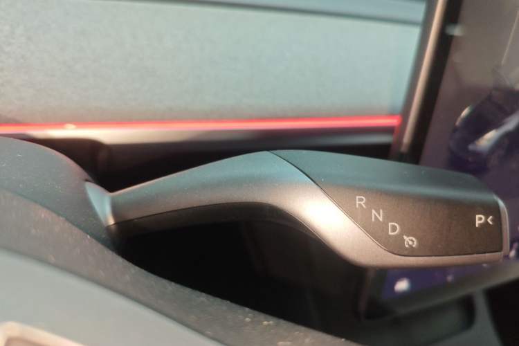 Used Tesla Model Y 2024 Long-Range All-Wheel-Drive Version